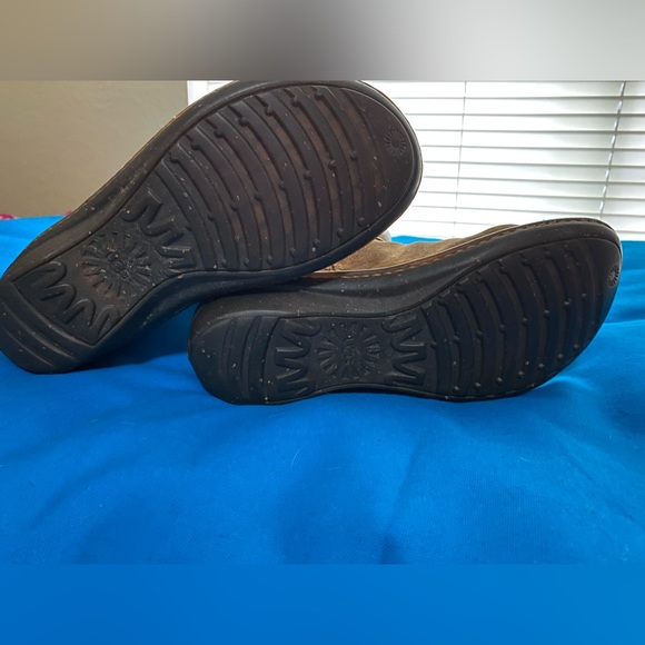 UGG rubber sole boots - Picture 6 of 10